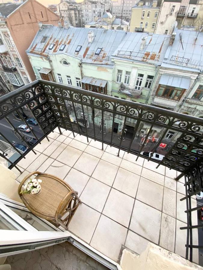 Світло Є! Історичний Центр! Apartment Kyiv Exterior photo