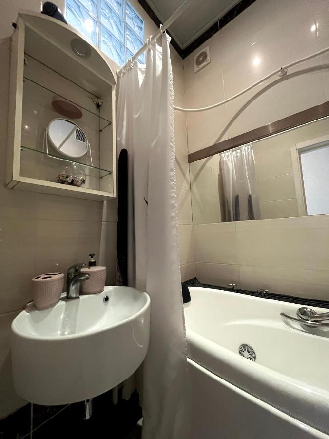Світло Є! Історичний Центр! Apartment Kyiv Exterior photo