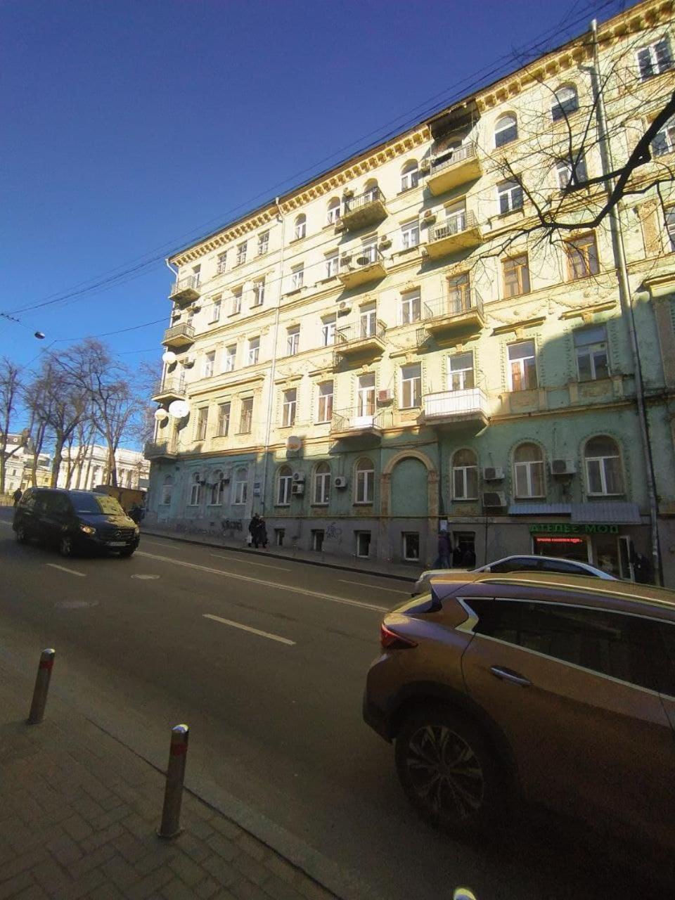 Світло Є! Історичний Центр! Apartment Kyiv Exterior photo